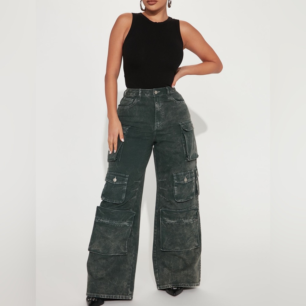 Lily high rise cargo jeans